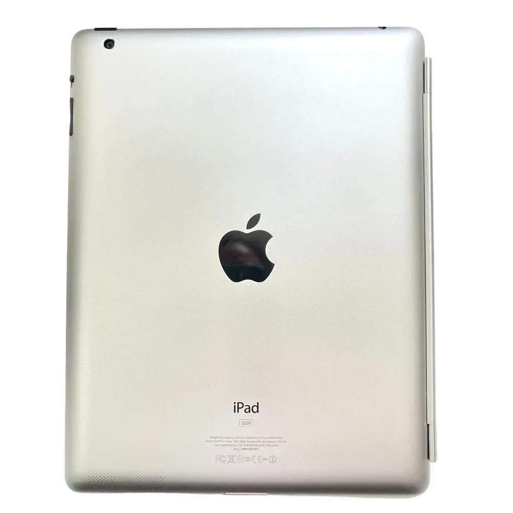 APPLE iPad w/ BONUS Accessories 2nd Generation 32GB Wi-Fi ONLY White MD329LL/A